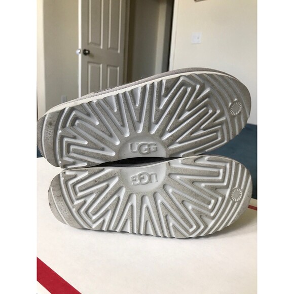 UGG Australia gray kids Sequin Boots 1104669K size 3 eu35 - Picture 6 of 10